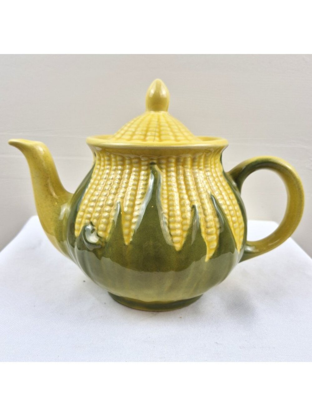 Shawnee Corn King Ceramic Teapot Vintage USA Pottery 6" Tall With Lid READ